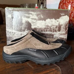 Timberland Women's Clogs in Gray and Black